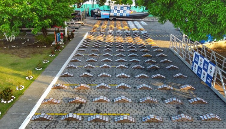 En dos semisumergibles cae el mayor cargamento de cocaína incautado en el año