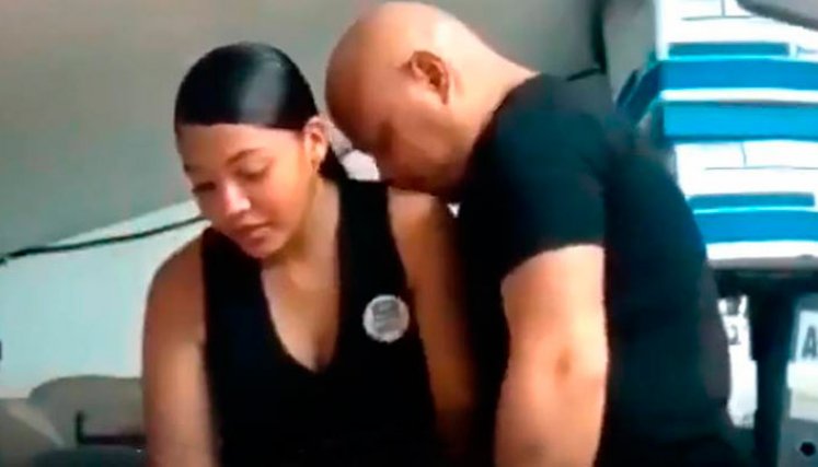 mujer acosada