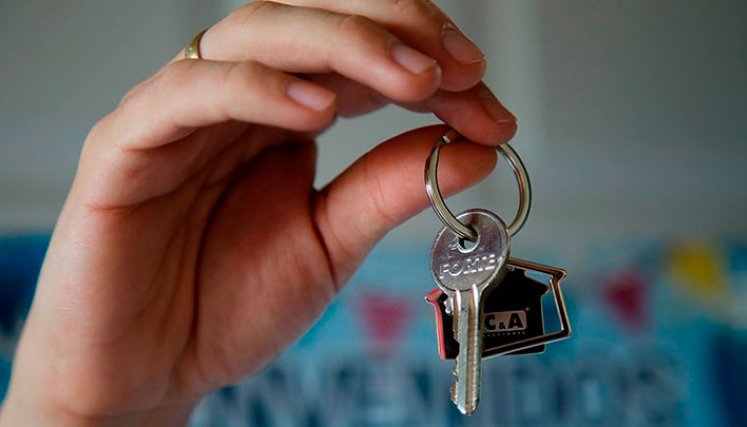 La ministra de Vivienda resaltó que este jueves saldrá la primera resolución de asignación para más de 1.000 hogares que estaban esperando esa notificación. 