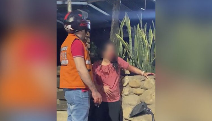 ¡Indignante! Una mujer fue brutalmente golpeada en vía de Cúcuta./Foto: cortesía