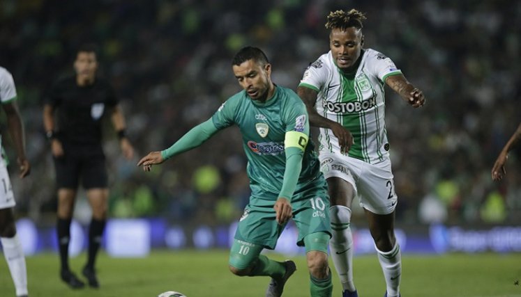 El mediocampista bogotano, Stalin Motta (adelante), dijo que espera con su experiencia y fútbol ayudar a ascender al Cúcuta Deportivo.