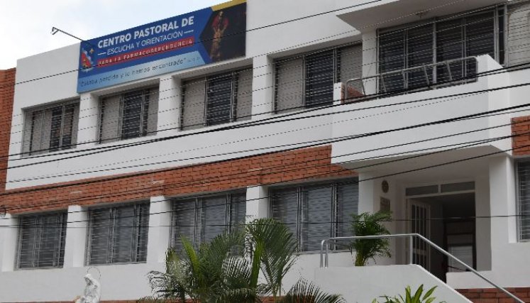 El centro cuenta con oficinas de psicología, salas de grupo para terapias y salón de manualidades. / Foto: Cortesía / La Opinión 