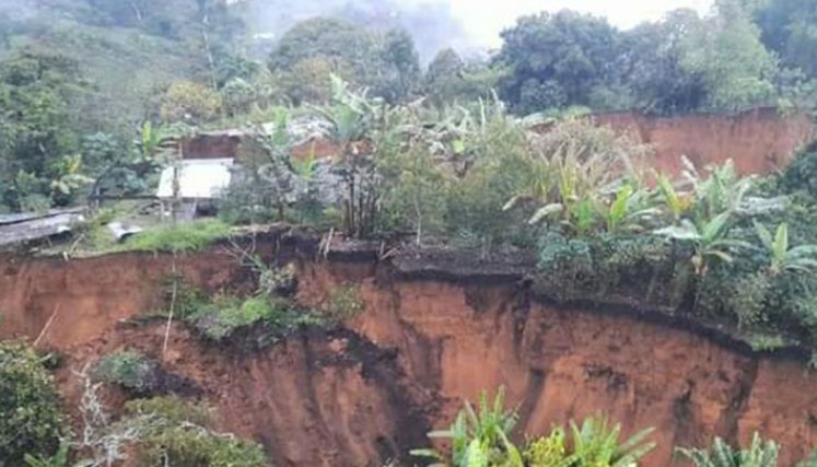 Deslizamiento de tierra tiene incomunicado al sur del país./Foto: Colprensa