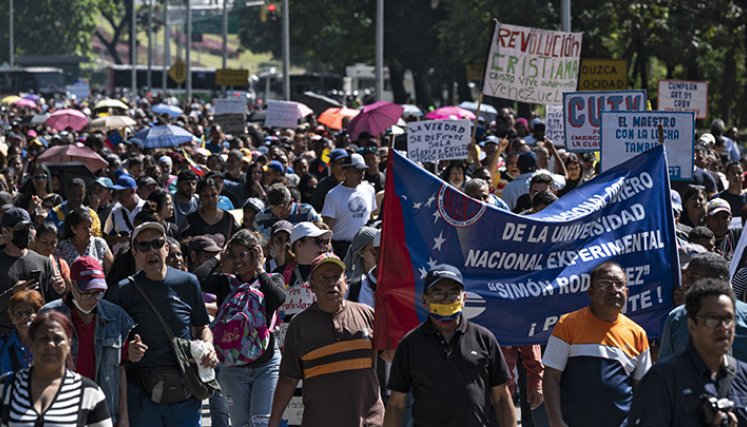 Trabajadores de la salud pública de Venezuela exigen alza a salarios de "esclavos"./Foto: AFP