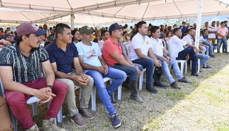 Más de 150 personas, entre jóvenes estudiantes, líderes y lideresas, y productores de las comunidades de la subregión del Catatumbo asistieron a la socialización del proyecto. / Foto: Cortesía / La Opinión 