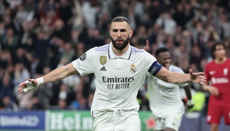 Karim Benzema sentenció la llave de octavos de final para despachar al Liverpool.