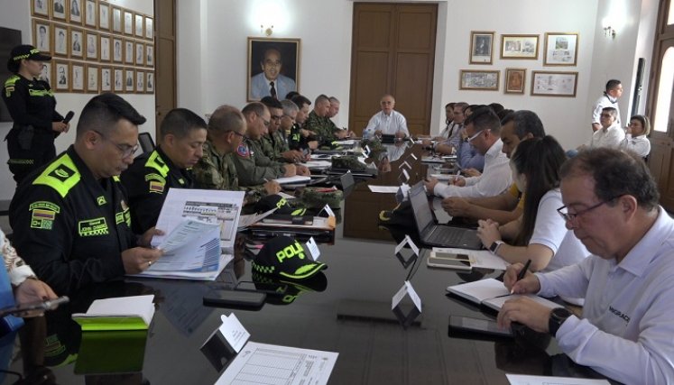 Consejo de seguridad con el ministro de Defensa