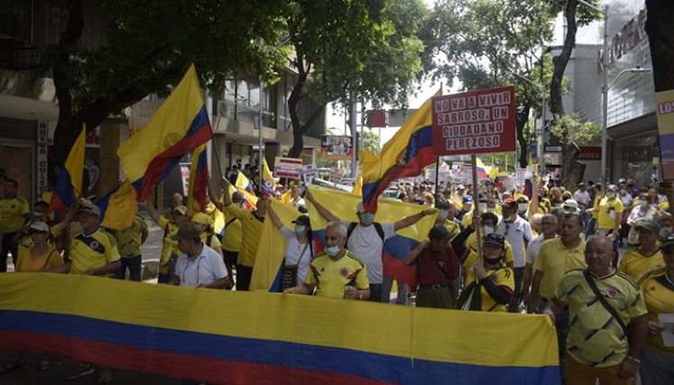 Protesta en contra de Petro