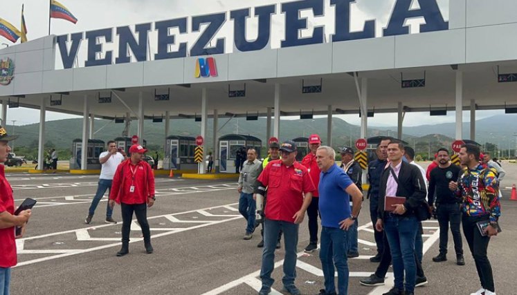 Autoridades nacionales evalúan procesos de importación y exportación en Táchira