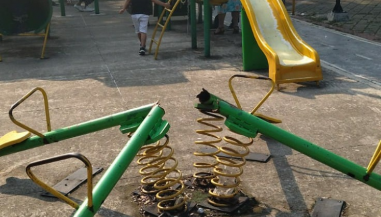 Mal estado de parque La Garita