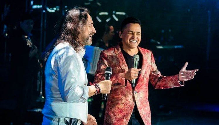 Marco Antonio Solís le dio la bienvenida a Jorge Celedón