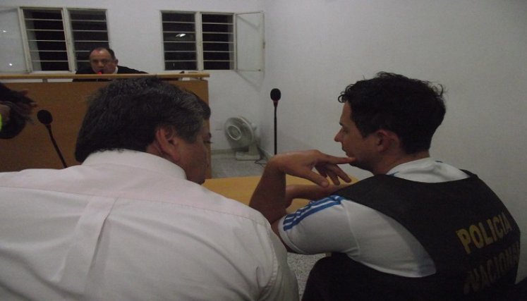La gente en Ocaña quería linchar al homicida. Reclaman todo el peso de la justicia en contra de la persona responsable del doble crimen.