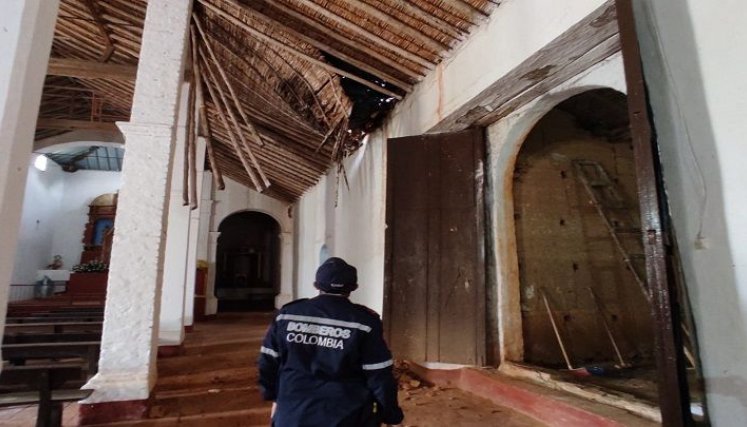 Templo histórico de Pueblo Nuevo se cae a pedazos