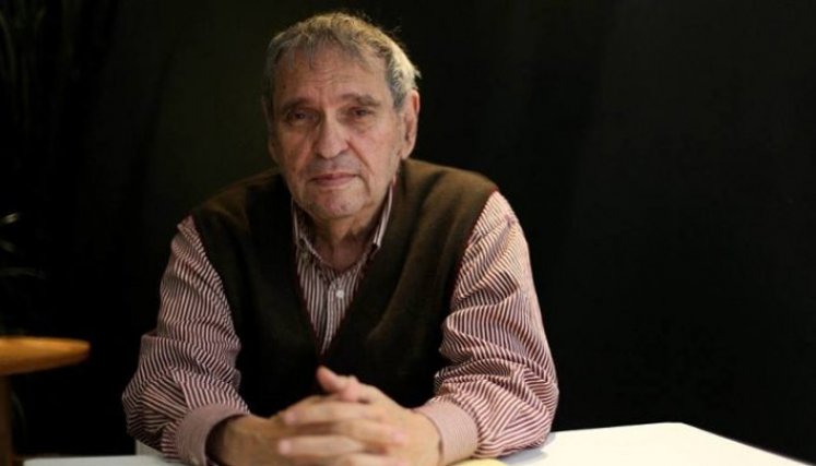 Poeta venezolano Rafael Cadenas afirma, a sus 93 años, que seguirá escribiendo