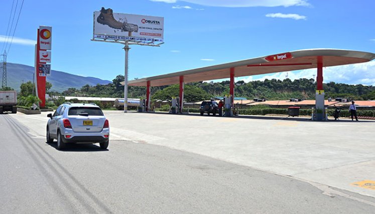 Terpel, con 2.005 estaciones en Colombia, dobla a su inmediato competidor Primax en venta de galones. Foto Archivo