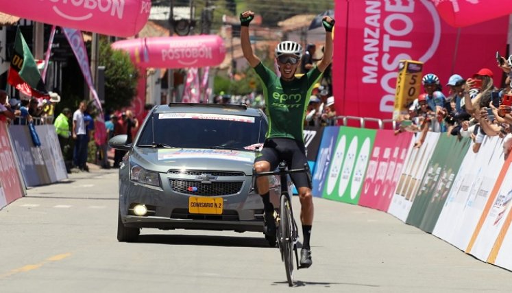 Jhonathan Chaves (EPM),ganó la primera etapa de la Vuelta de la Juventud 2023.