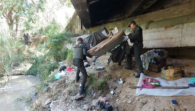 La comunidad denunció que esta población genera ocupación del espacio público, aumento de la basura, invasión de los sectores y hurto del mobiliario. / Foto: Cortesía.