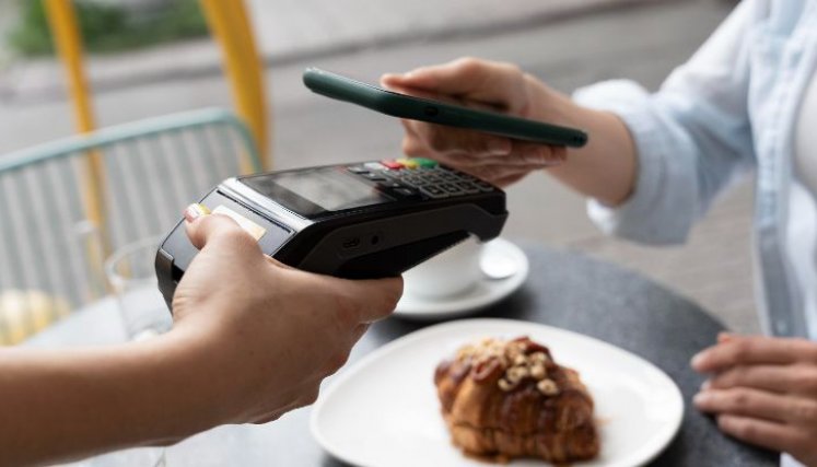 Pagos sin contacto y cajas de cobro inteligentes serán los favoritos de los consumidores este 2023