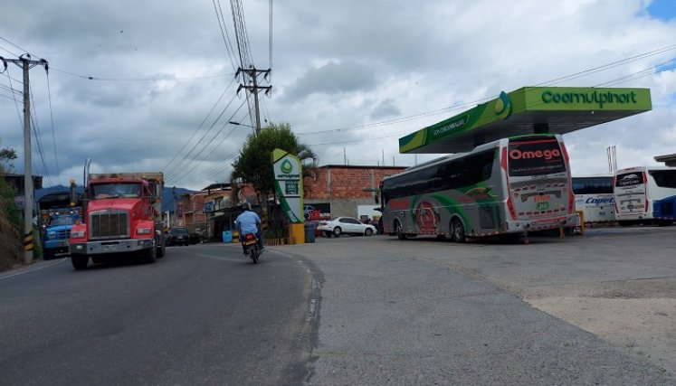 Secas están las estaciones de combustibles de Ocaña ante el cierre de la carretera. Foto Cortesía.