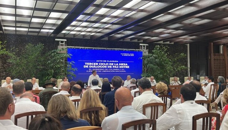 Cumbre Eln y el Gobierno 