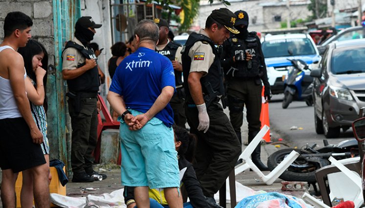 Ataque armado en Ecuador deja cinco muertos y ocho heridos
