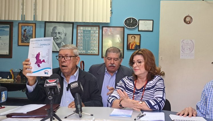 Académicos de Venezuela diagnostican los problemas de la frontera. Foto Anggy Polanco / La Opinión