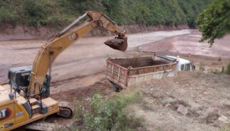 Avalancha del río Tarrita, en Ábrego/Foto Orlando Carvajal/La Opinión