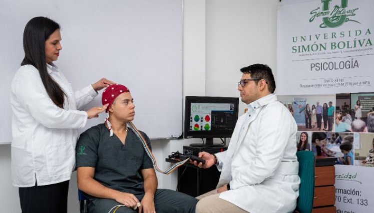 Las universidades Simón Bolívar y Externado de Colombia adelantan una investigación para medir cómo las redes sociales afloran los sentimientos de los jóvenes en la política en su fase electoral. Foto Cortesía 