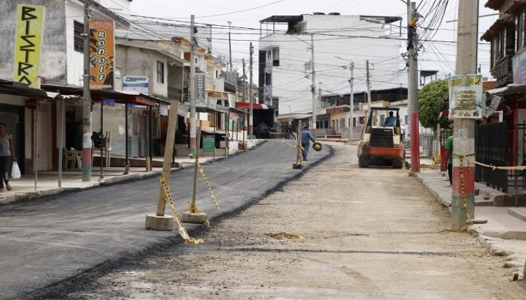 Sin embargo, algunos líderes comunales cuestionaron el grosor del material aplicado en la vía./ Foto: La Opinión