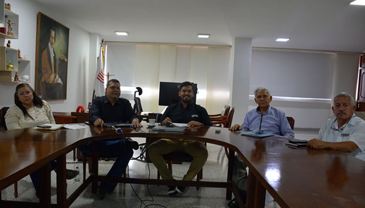 Sandra Guzmán (Fitac), Víctor Méndez (CCV), Sergio Castillo (CCC), Leonardo Méndez (Colfecar) y Nelson Ureña (Asoata)./ Foto Leonardo Favio Oliveros-La Opinión