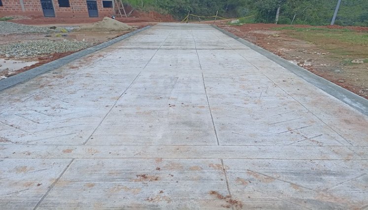 A través de convenios solidarios se logró la construcción de placa huellas en la vereda Salobritos, Alto de San Jacinto, San Francisco y La Pacha, entre otras./ Foto Cortesía.