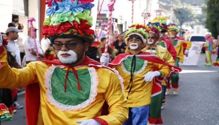 Durante su estadía patrocinó grupos artísticos locales en el carnaval./Foto: La Opinión.