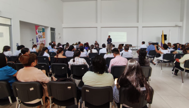 Diplomado escuelas públicas