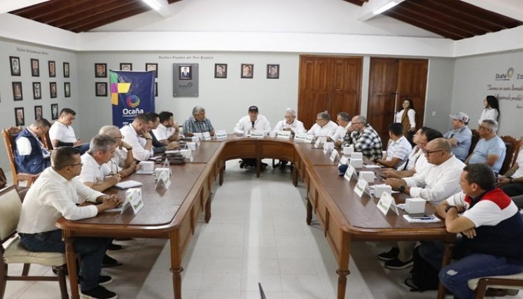 Gremios de la provincia de Ocaña y zona del Catatumbo dieron a conocer sus necesidades al Presidente de la República./ Foto: Cortesía