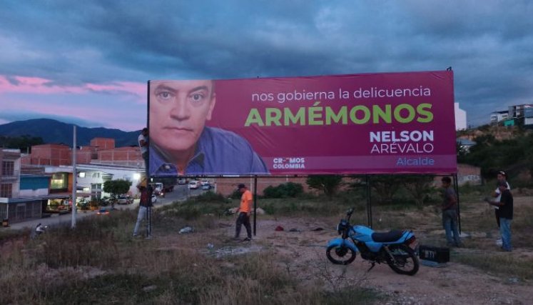 Nelson Arévalo, candidato a la Alcaldía de Ocaña ha instalado varias vallas en Ocaña con el mismo mensaje./Foto cortesía