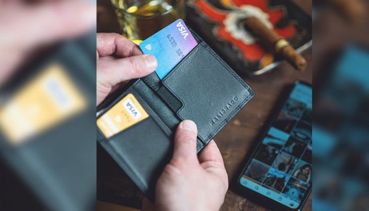 Si sus consumos con tarjeta de crédito son iguales o superiores a $53.206.000, debe declarar renta. / Foto Pexels