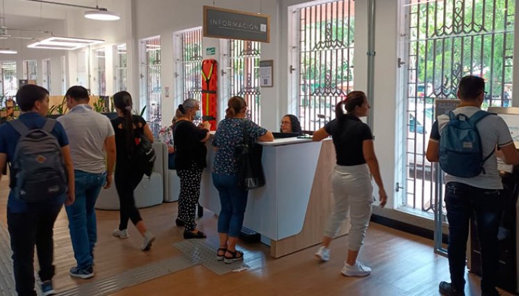 Los sábados, la DIAN está organizado jornadas presenciales con contribuyentes que tienen dudas con el proceso. Foto Cortesía