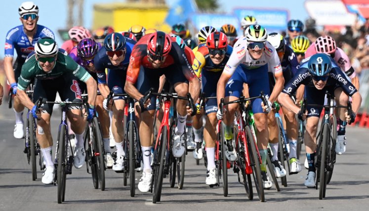 El australiano Groves hace doblete, Evenepoel sigue líder de la Vuelta a España