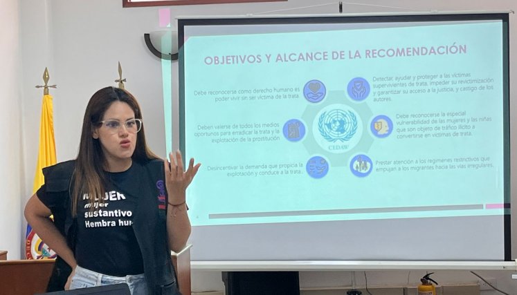 Alejandra Vera, directora de la Corporación Mujer Denuncia y Muévete 
