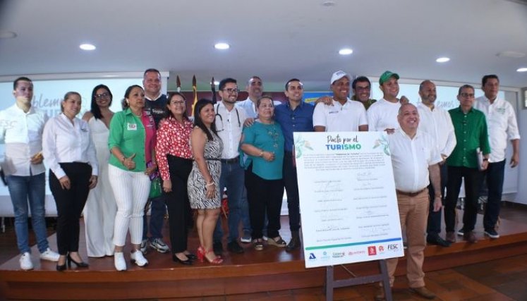 Los aspirantes a la Alcaldía hablaron sobre turismo e hicieron un pacto para priorizar a este sector./Foto Juan Pablo Cohen-La Opinión