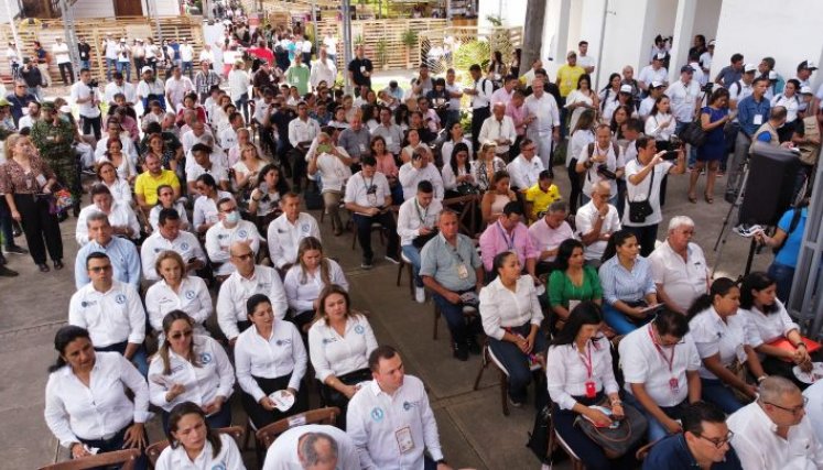 En la apertura del evento la biblioteca estuvo a reventar de público/Foto cortesía