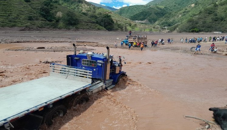 De no presentarse contratiempo alguno la carretera se estará habilitando para finales de septiembre.
