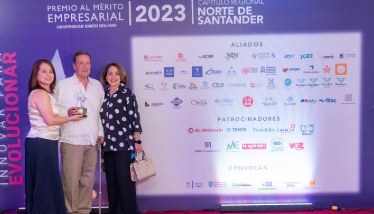 PREMIOS UNISIMÓN. 