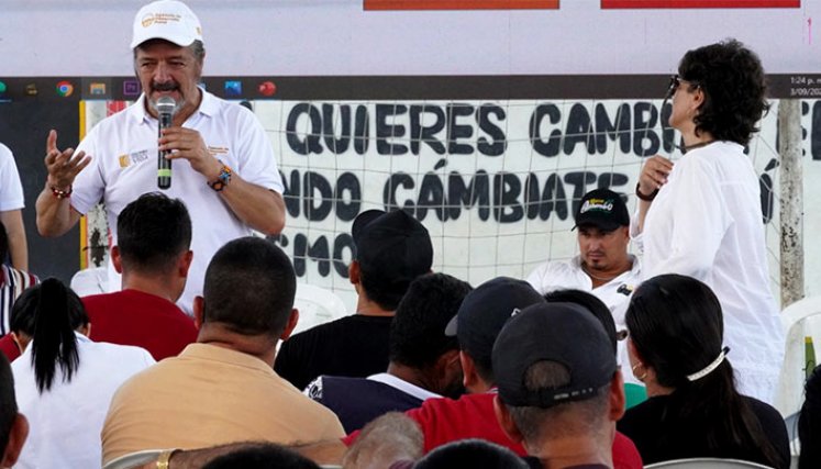 El presidente de la Agencia de Desarrollo Rural (ADR), Luis Alberto Higuera, lideró el encuentro en el Catatumbo. / Foto: Cortesía