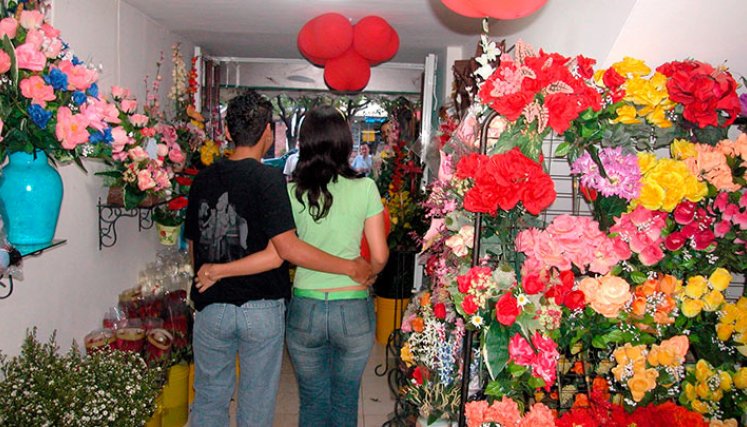Comercio, bares y restaurantes se prepararon para la fecha./Foto Archivo