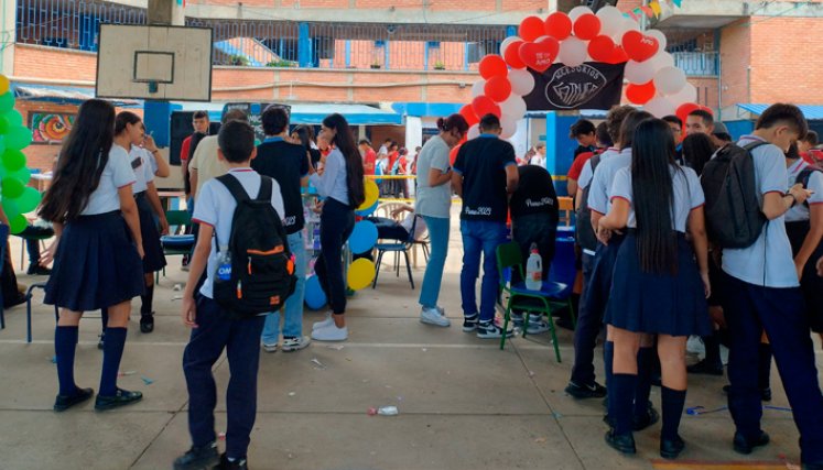 Feria de emprendimientos colegio Eustorgio Colmenares Baptista