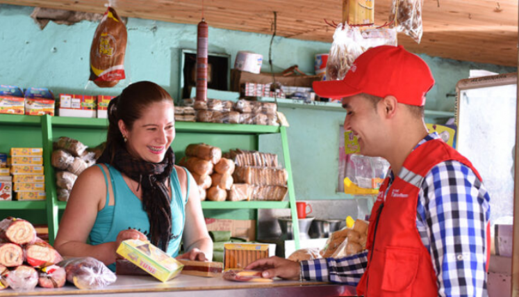 Bancamía reconocida con el Global SME Finance Award  por su compromiso con las emprendedoras 