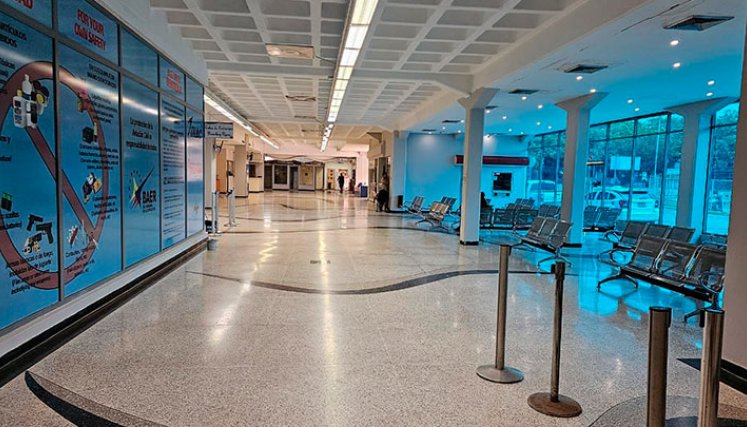 Pie de foto: Autoridades verificaron los protocolos correspondientes en el aeropuerto. / Foto Cortesía 
