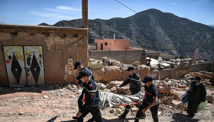 Carrera contra reloj para encontrar supervivientes del sismo de Marruecos