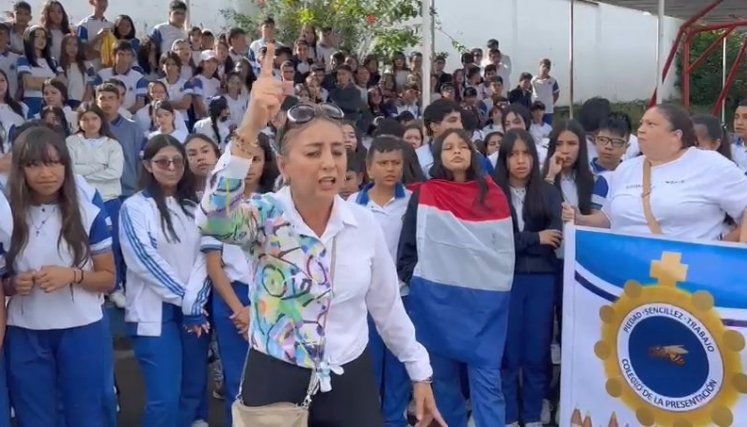 Meses atrás la comunidad educativa de la Presentación protestó porque deben abandonar el plantel/Foto archivo